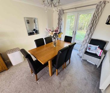4 bedroom detached house to rent - Photo 3