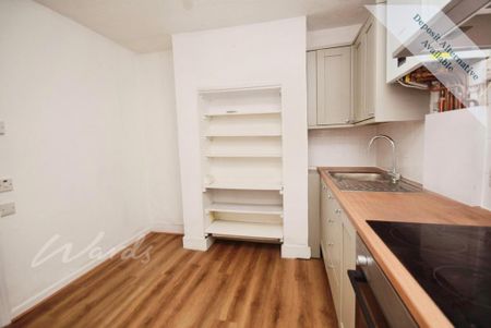 3 bedroom end of terrace house to rent - Photo 4