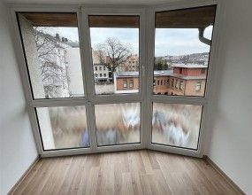 charmante 3-Zimmer-Wohnung mit Balkon und Einbauküche im Zentrum - Photo 1
