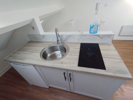 Studio Flat, Leghorn Road, NW10 - Photo 5