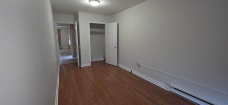For Lease - 89 Centre Street Unit# Main Floor, Richmond Hill, Ontario - Photo 3