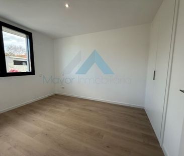 4 bedroom luxury Semidetached House in Valdebebas - Valdefuentes, M... - Photo 6