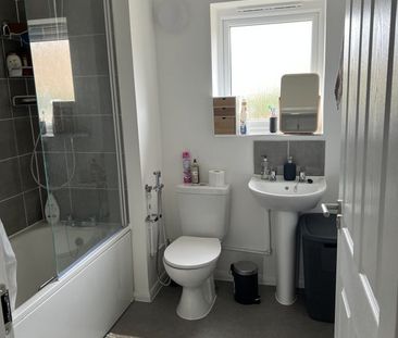 Room in a Shared House, Cheswick Village, BS7 - Photo 5