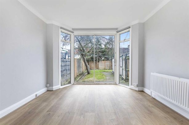 Tintern Avenue, Kingsbury, NW9 - Photo 1