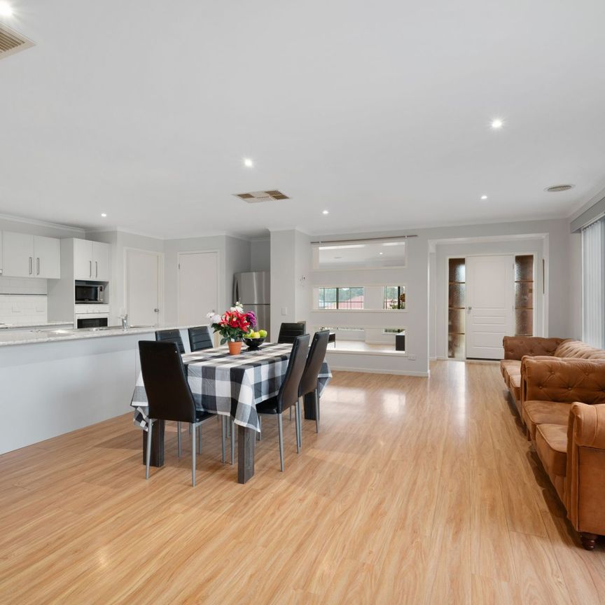 22 Julian Way, California Gully - Photo 1