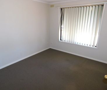 SPACIOUS TWO BEDROOM UNIT IN BALLARAT NORTH - Photo 4