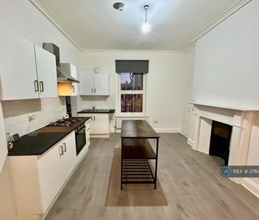 4 bedroom terraced house to rent - Photo 6