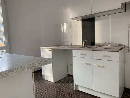 Location Appartement 1 pièce 31m² AIX EN PROVENCE 13100 - Photo 4