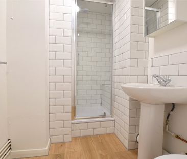 Squires Leaze, Thornbury, Bristol, Gloucestershire, BS35 - Photo 4