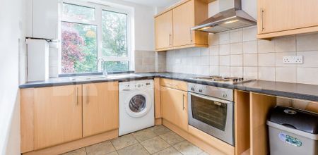 A beautiful one bedroom property located in a private purpose built development - Photo 3