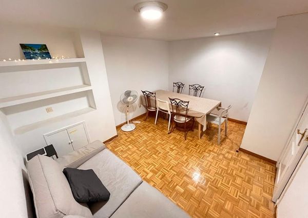 Calle de Santa Cruz de Marcenado, Madrid, Community of Madrid 28015