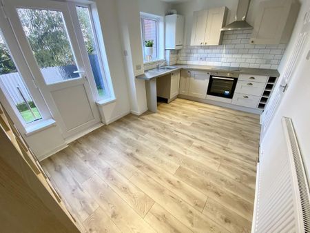 3 bedroom terraced house to rent - Photo 5