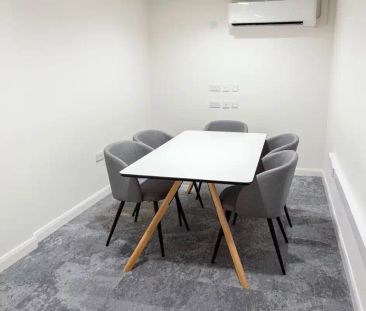 Penthouse Plus Studio - Photo 6