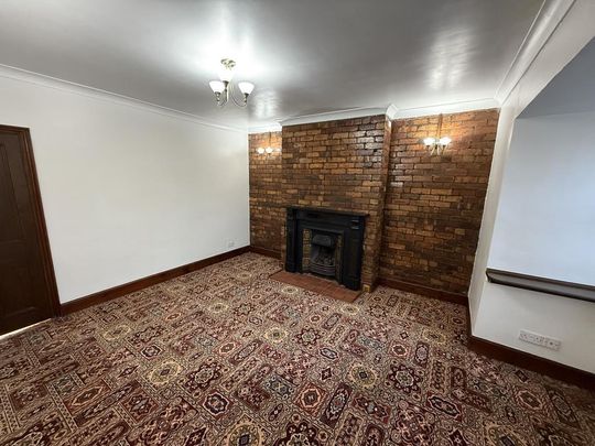 4 bedroom semi-detached house to rent - Photo 1