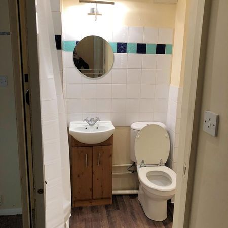 Studio to rent - Photo 3