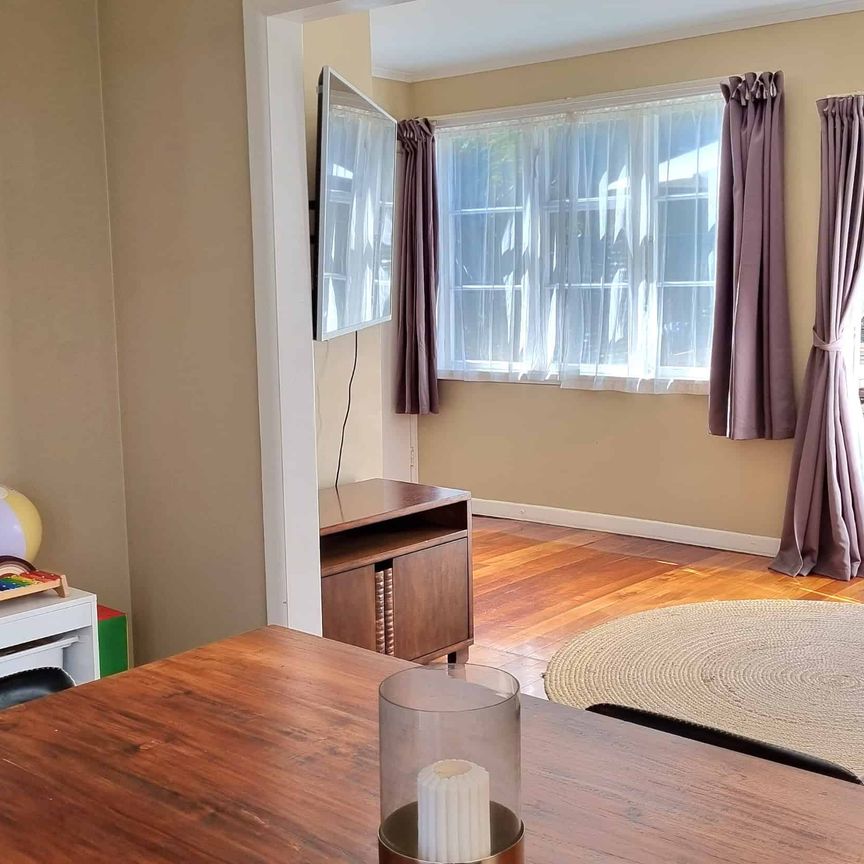 Peaceful and convenient - short term lease only - Photo 1