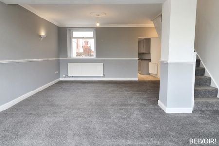 3 bedroom terraced house to rent - Photo 4