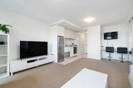 Furnished Studio Pad in the Heart of Fitzroy - Photo 2