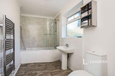 4 bedroom bungalow to rent Plaistow Road, Loxwood, Billingshurst, West Sussex, RH14 - Photo 4