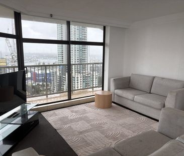Fully Furnished High Rise Apartment Overlooking Surfers Beach - Photo 1