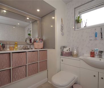 2 bed First Floor Flat for rent - Photo 1