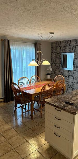 Avril 51/2Style Condo/ Université - Photo 1