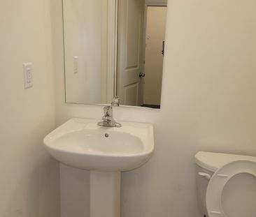 For Lease - 1222 Rexton Drive, Oshawa, Ontario - Photo 5