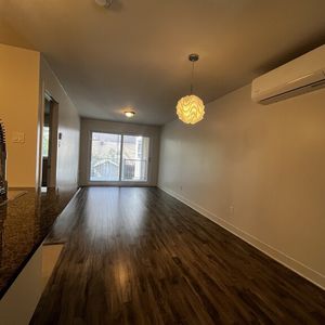 APPARTEMENT 4 1-2 + GRAND BALCON À LOUER - Photo 2