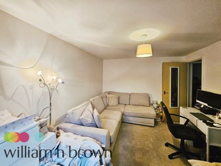 Gerard Gardens, Chelmsford - Photo 2