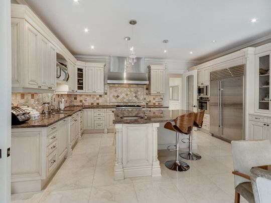 For Lease - 11 York Road, Toronto, Ontario - Photo 1