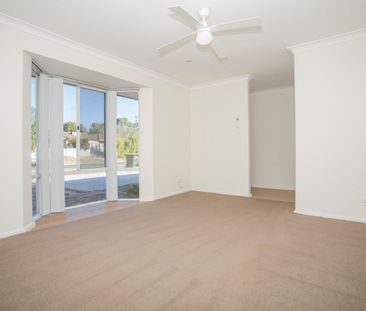 3 x 1 home in great location close to schools and beaches! - Photo 1