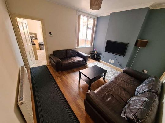 Welford Road, Clarendon Park, Leicester, LE2 - Photo 1