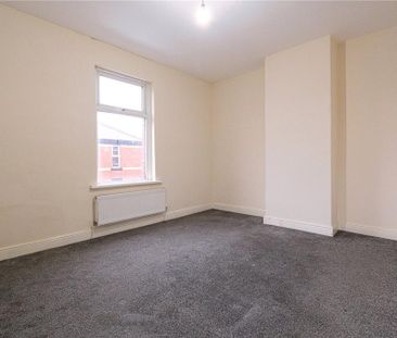 2 bedroom end of terrace house to rent - Photo 1
