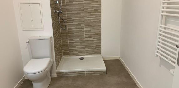 Location Appartement 44m² NEUILLY SUR MARNE 93330 - Photo 2