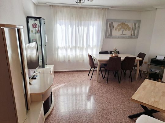 Piso de alquiler en Calle Campoamor, 9, Norte - Photo 1