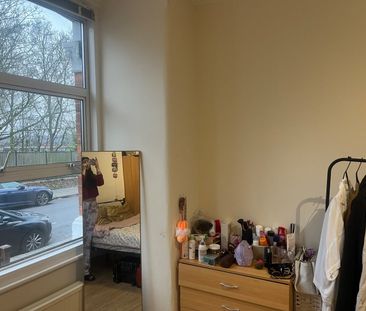 Room in a Shared Flat, Algernon Road, NW4 - Photo 4