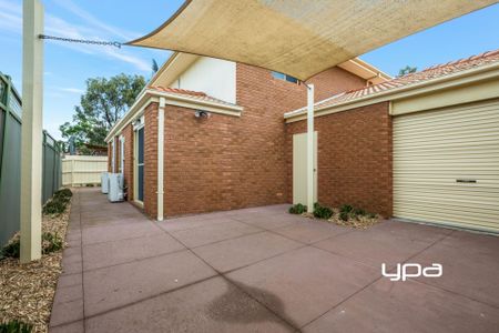 Low Maintenance Family Home - Photo 4