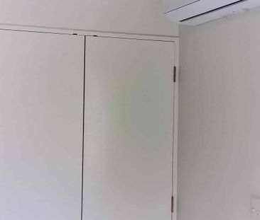 Renovated 1 Bedroom/1 Bathroom - Unfurnished - Photo 3