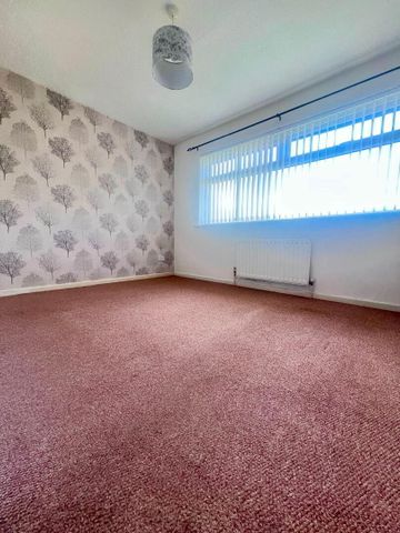 21 Linn Road, BT402BS, Larne - Photo 5