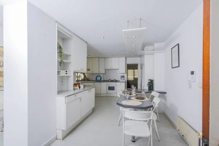 Carrer dAlvaro de Bazan, Valencia, Valencian Community 46010 - Photo 2