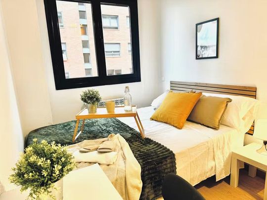 Calle de Vicente Blasco Ibez, Madrid, Community of Madrid 28050 - Foto 1