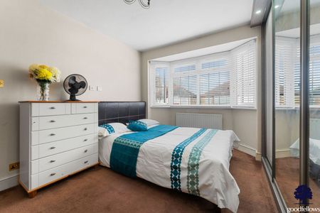 Hamilton Avenue, Cheam, SM3 - Photo 4