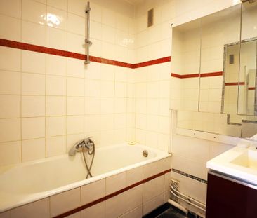 Location Appartement 2 pièces 46m² FONTENAY SOUS BOIS 94120 - Photo 4