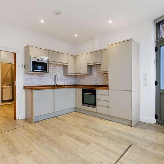 Kingston Road, Wimbledon, SW19 - Photo 1