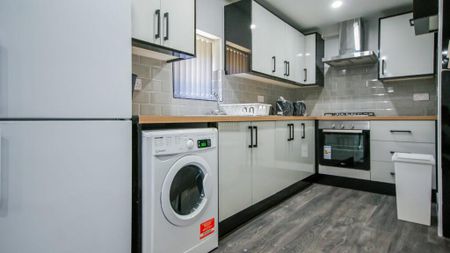 2 bedroom flat to rent - Photo 5