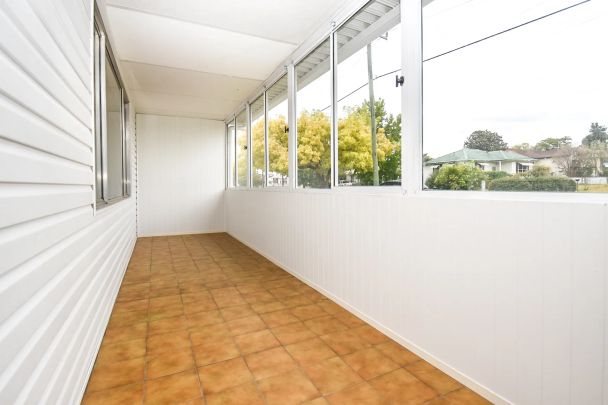 Charming Perry Oval Home - Photo 1