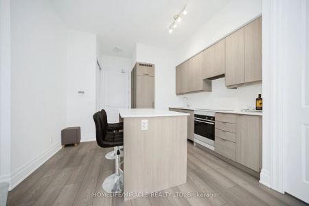 30 ELM Drive #PH01 - Photo 4