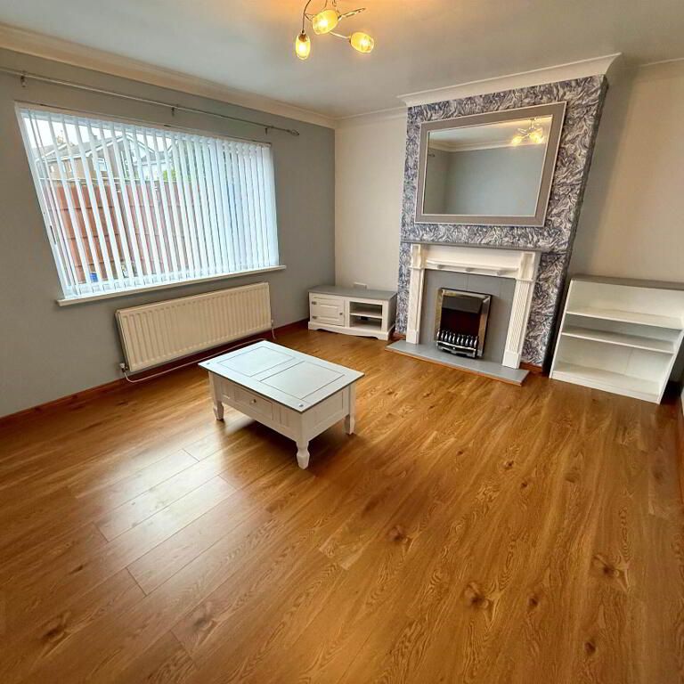 72 Queens Avenue, Glengormley, Newtownabbey, BT36 5HX - Photo 1