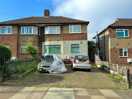 Fullwell Avenue, Ilford, IG5 - Photo 4