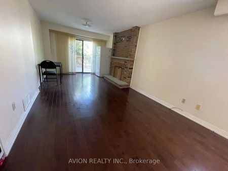 Detached Home For Lease | W9255030 - Photo 4